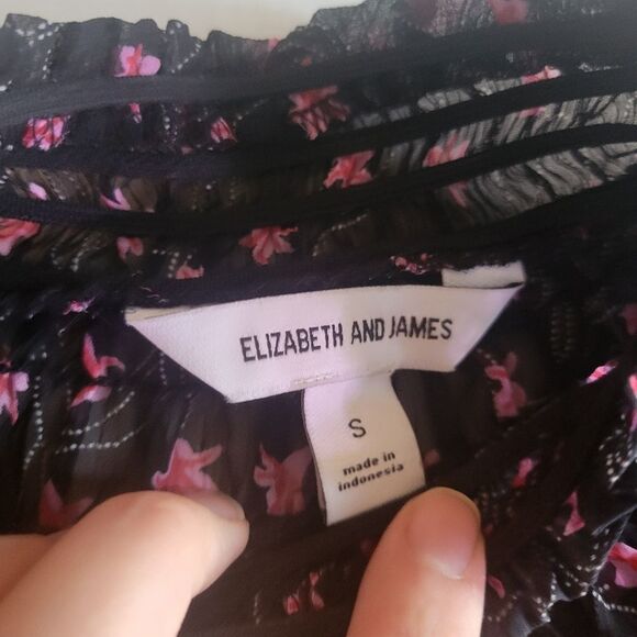 Elizabeth & James Black Floral Print Sheer Long Sleeves Blouse Size Small - Picture 4 of 8